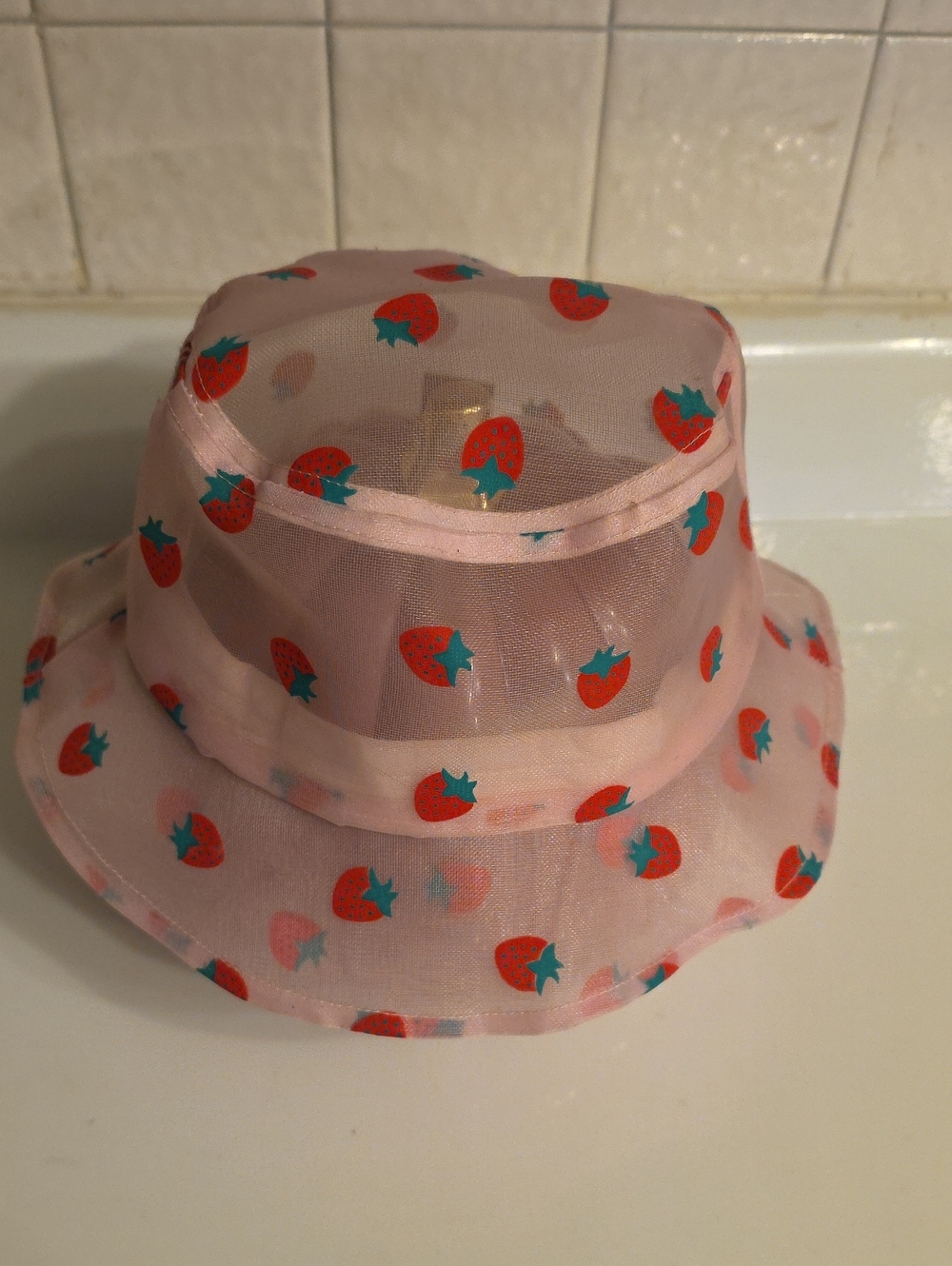 Hot Topic Pink Strawberry Mesh Bucket Hat